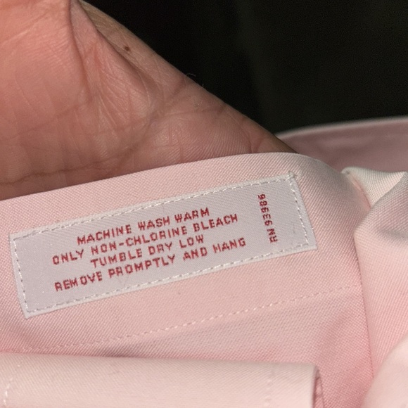 Brooks Brothers Mens Pink Oxford dress shirt. Size 16 1/2 -2/3. Excellent cond - Picture 8 of 8